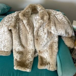 TravelSmith cream and tan faux snow leopard coat